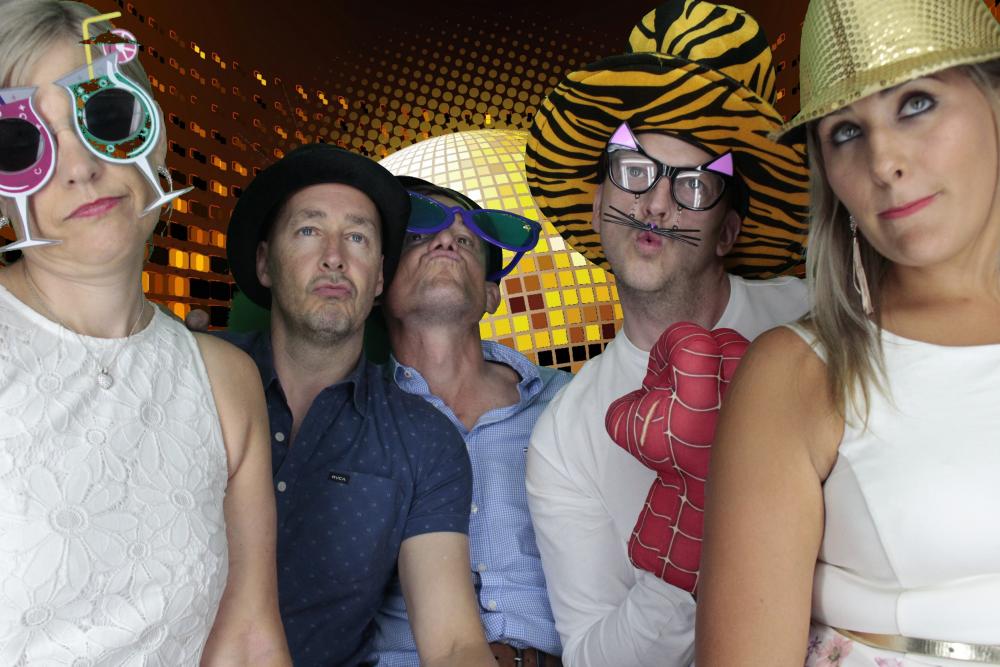 DHL South Regional Meeting | View more photos from the event at gallery.myphotoboothexperience.co.uk/u/MyPhotoBoothExperienceLtd/DHL-South-Regional-Meeting